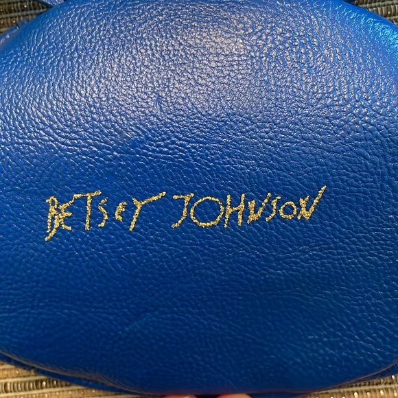 Betsey Johnson blue crab wristlet/ coin purse * RARE*